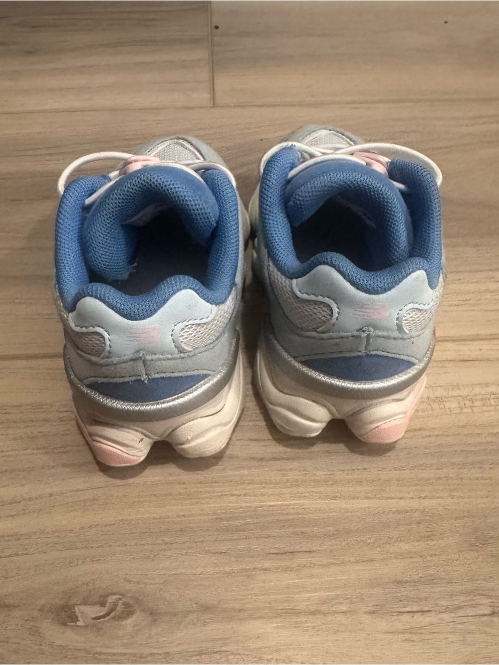 New Balance Pastel Blue & Pink Toddlers' Sneakers - Picture 7 of 8